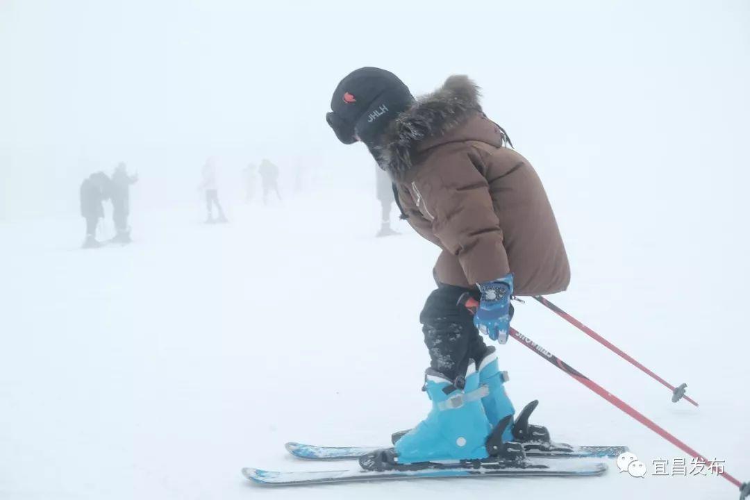 冰雪大世界票价公布，开启冬季旅游新篇章探索