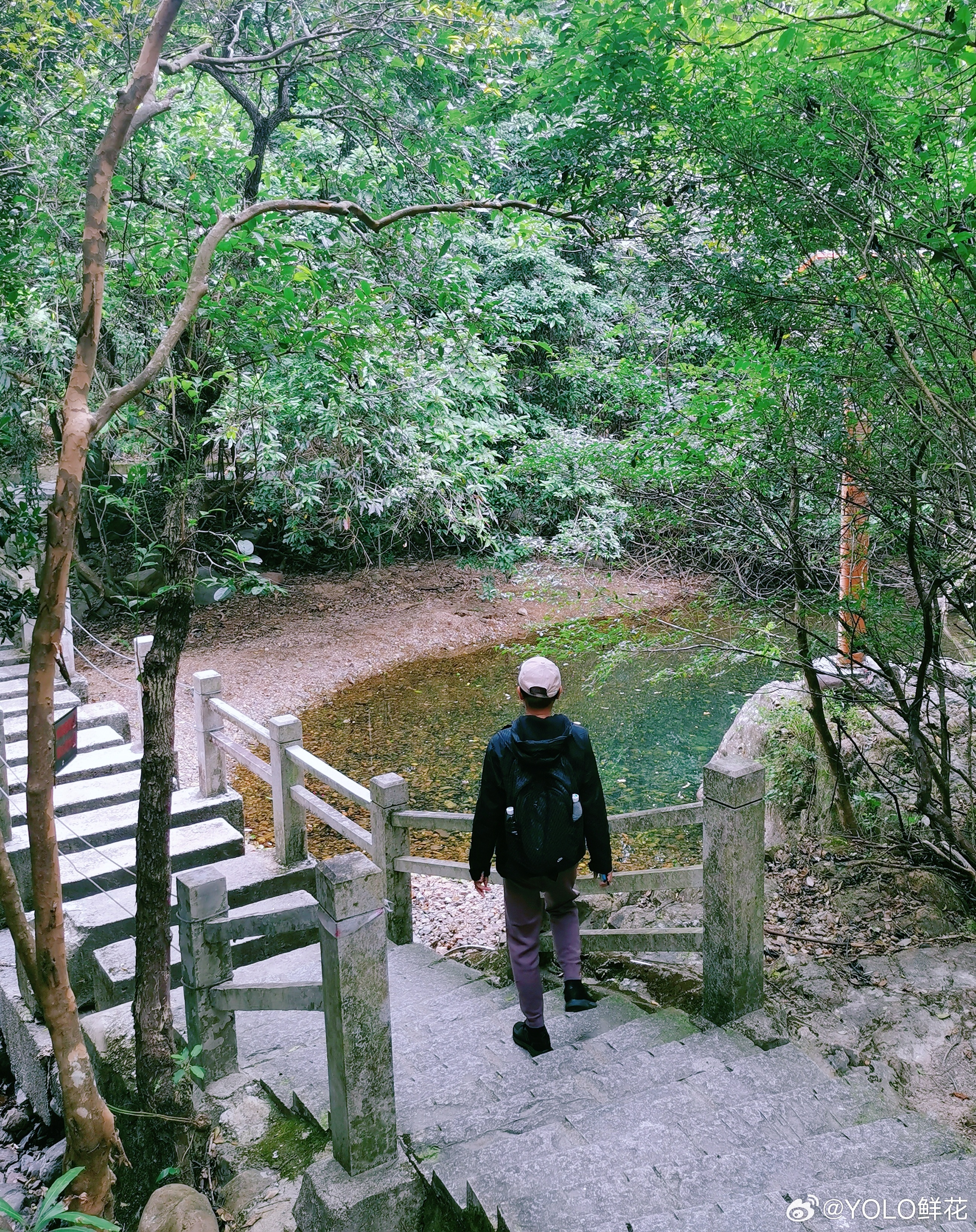 一次爬山的奇妙旅程，意外成名之旅